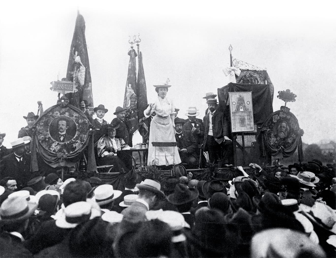 Rosa Luxemburg: revolution and the power of democracy